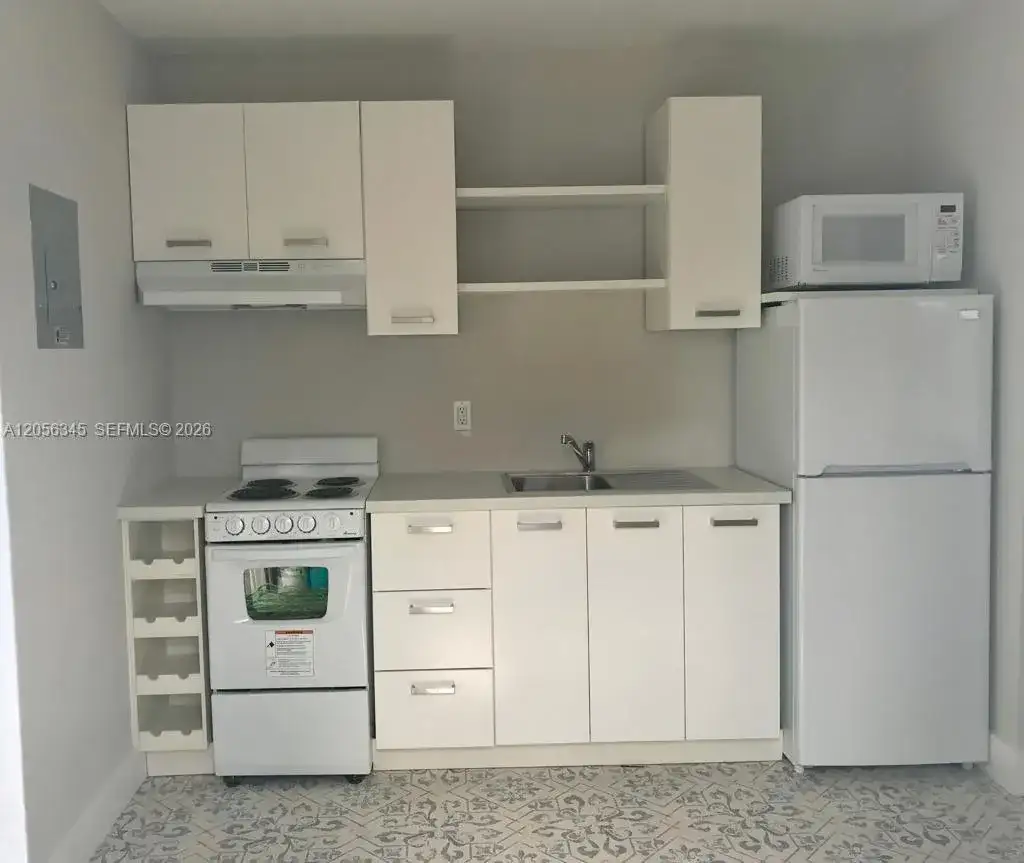 1700 NW 22 CT # 5, Miami FL 33125 photo 3