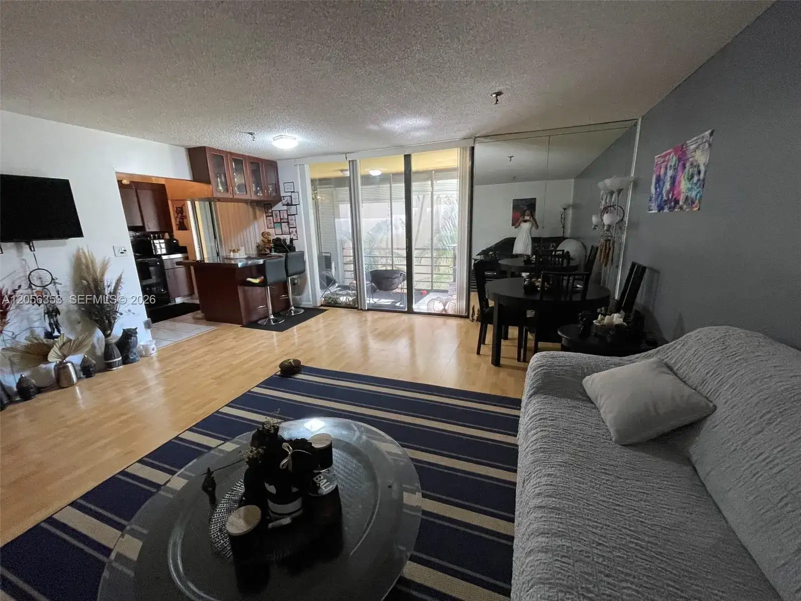 671 NE 195th St, Miami FL 33179 photo 2