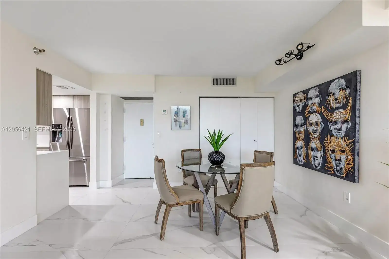 20505 E Country Club Dr # 532, Aventura FL 33180 photo 5