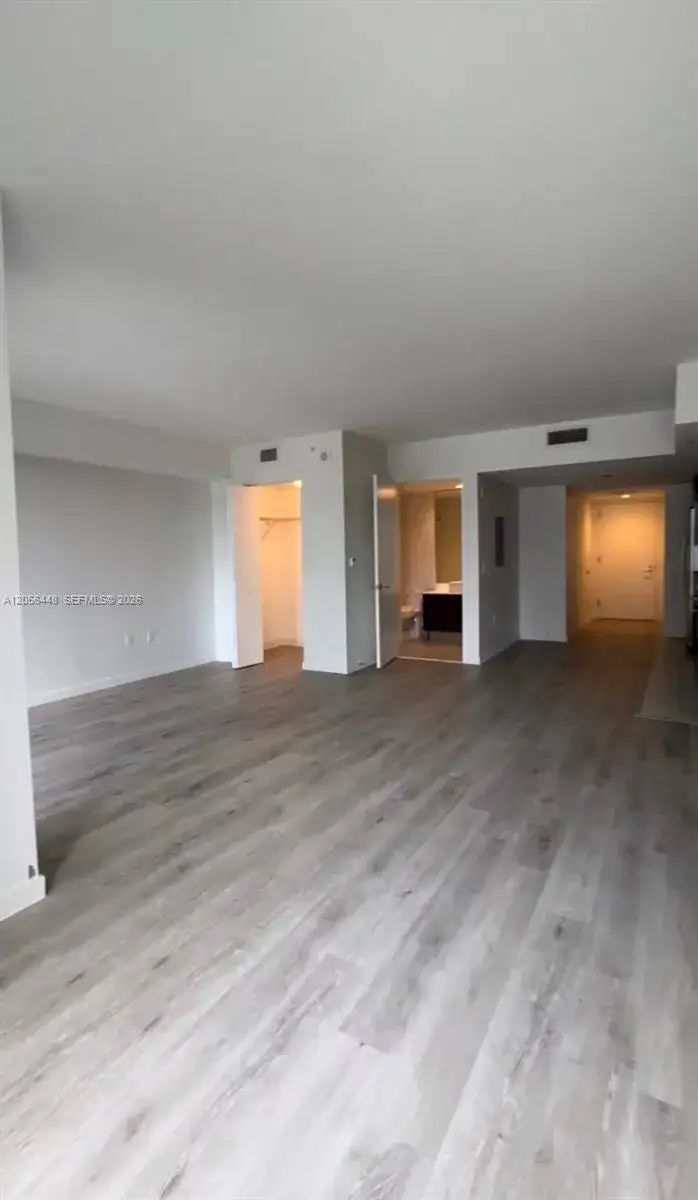 31 SE 6th St # 1503, Miami FL 33131 photo 2