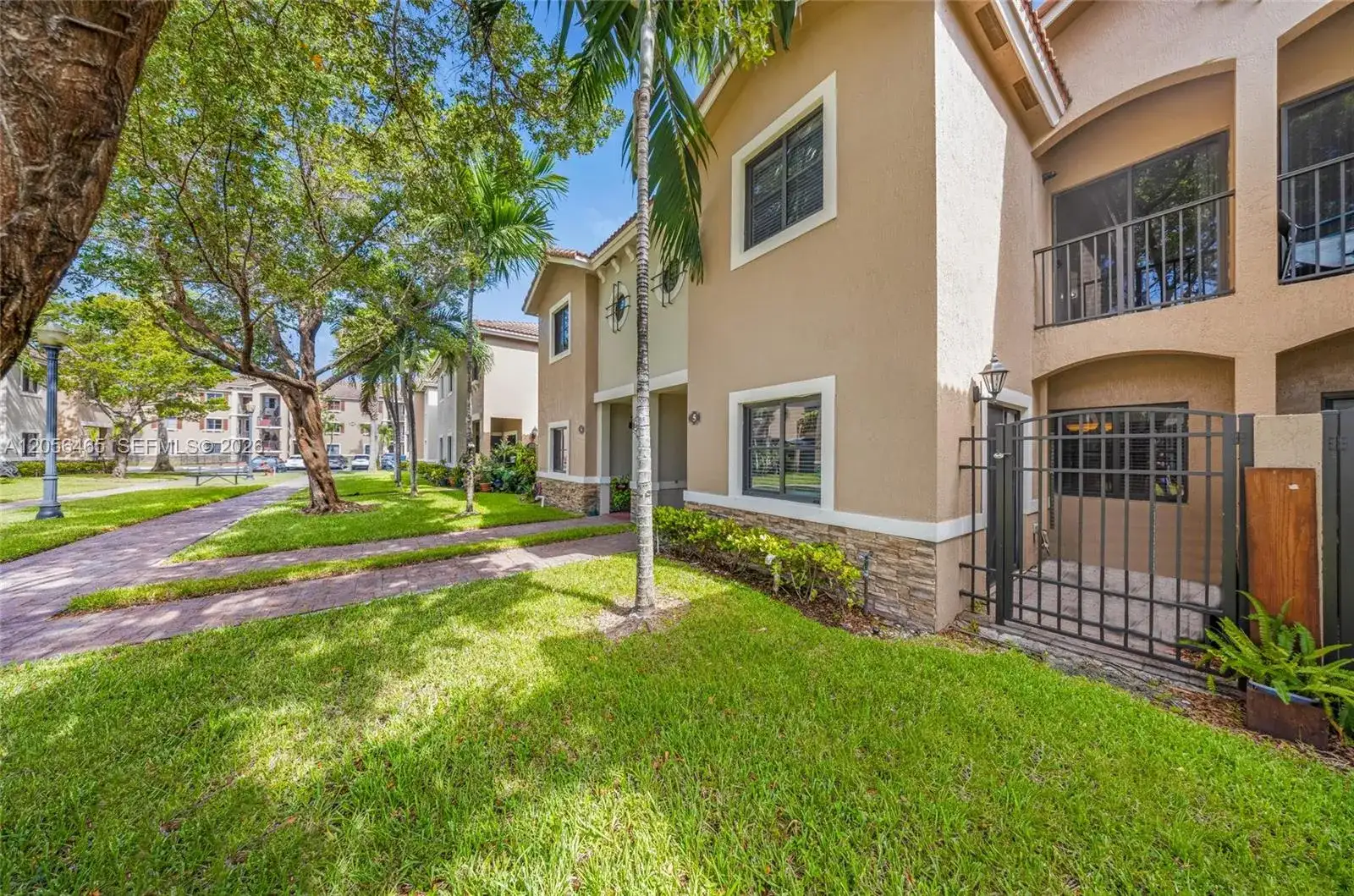 22501 SW 88th Pl # 25, Cutler Bay FL 33190 photo 3