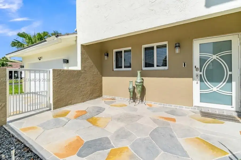 6481 SW 13th St, Plantation FL 33317 photo 3