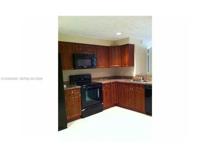 1621 Barcelona Way # 32, Weston FL 33327 photo 2