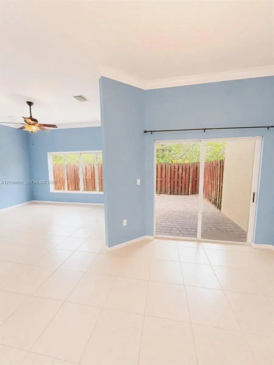 1690 SE 24th Ct, Homestead FL 33035 photo 3