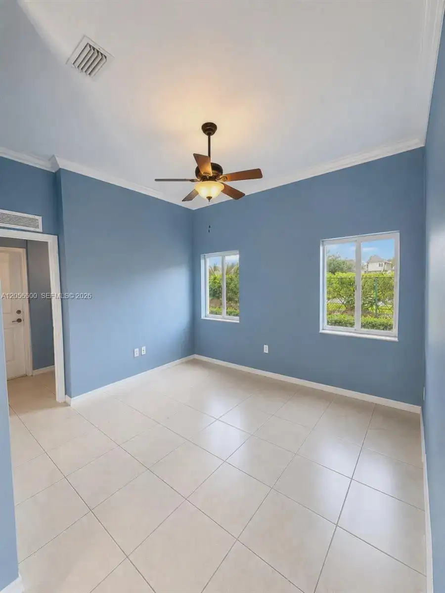1690 SE 24th Ct, Homestead FL 33035 photo 4