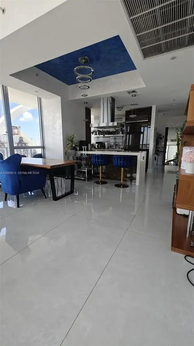1100 Biscayne Blvd # 2106, Miami FL 33132 photo 2