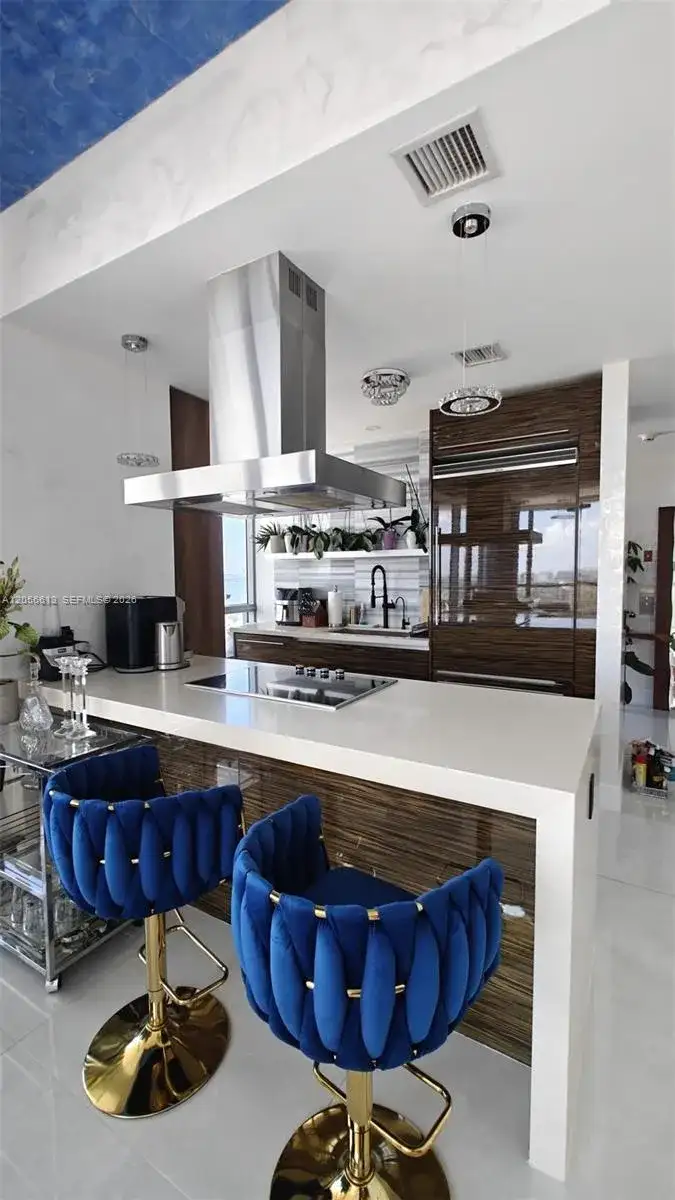 1100 Biscayne Blvd # 2106, Miami FL 33132 photo 3