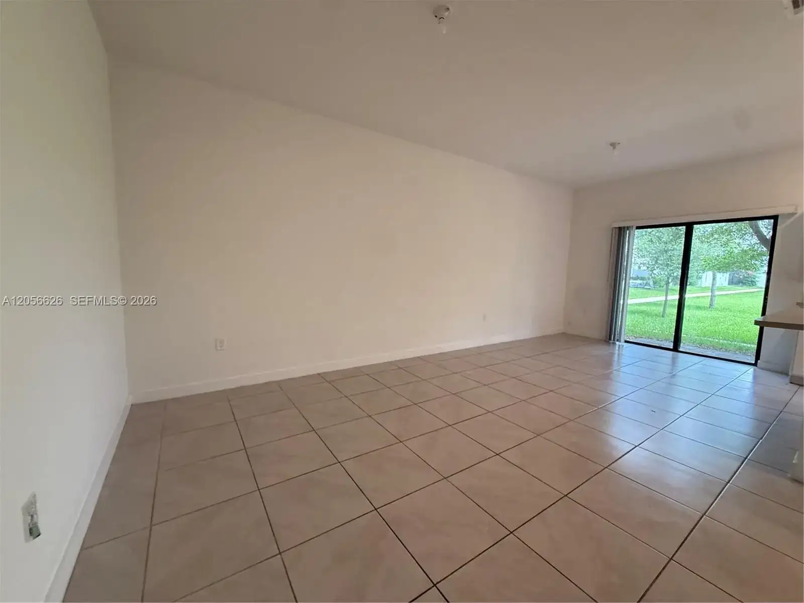 721 SW 11th St, Florida City FL 33034 photo 4