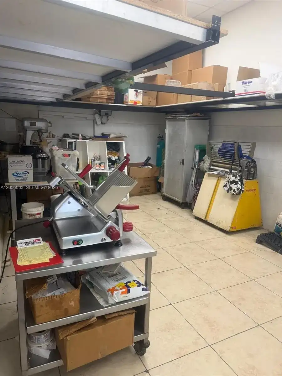 6727 W 4 Ave, Hialeah FL 33012 photo 5