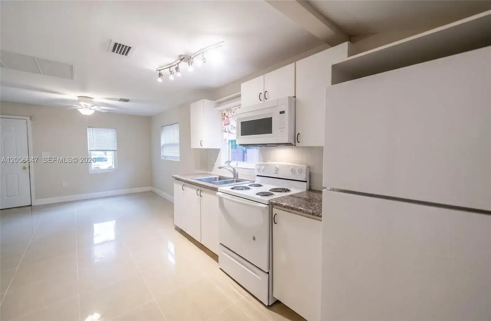 2241 Madison St, Hollywood FL 33020 photo 3