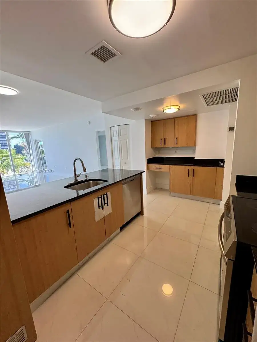 10275 Collins Ave # 316, Bal Harbour FL 33154 photo 3