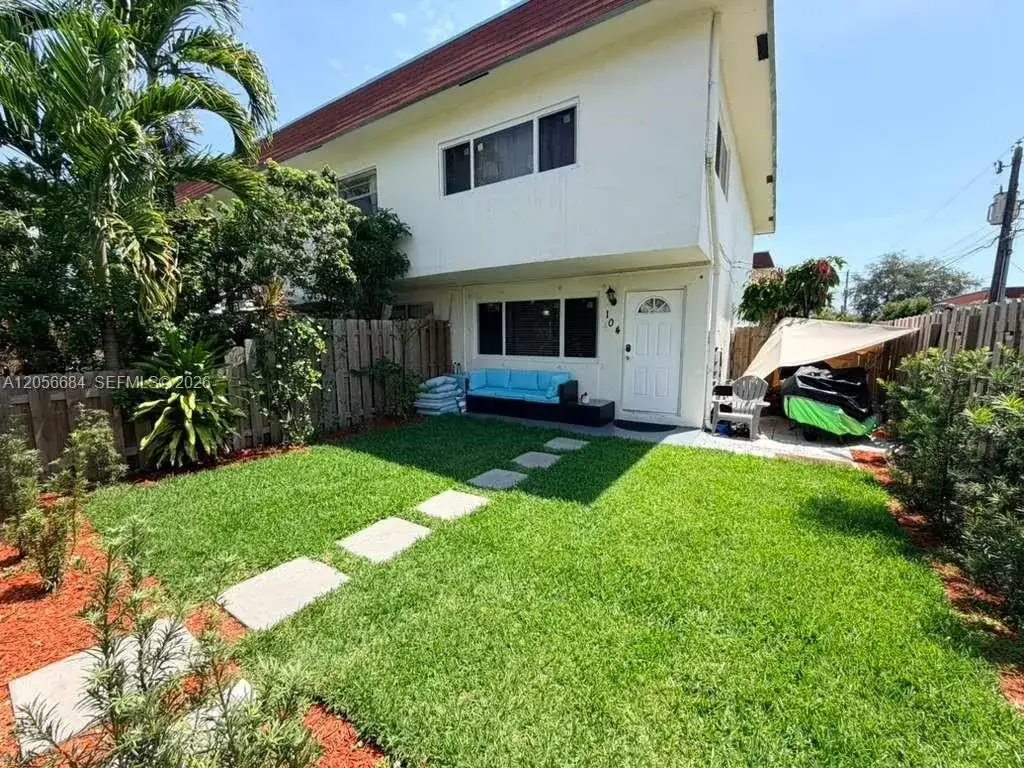 1500 NE 151st St # 104, Miami FL 33162 photo 2