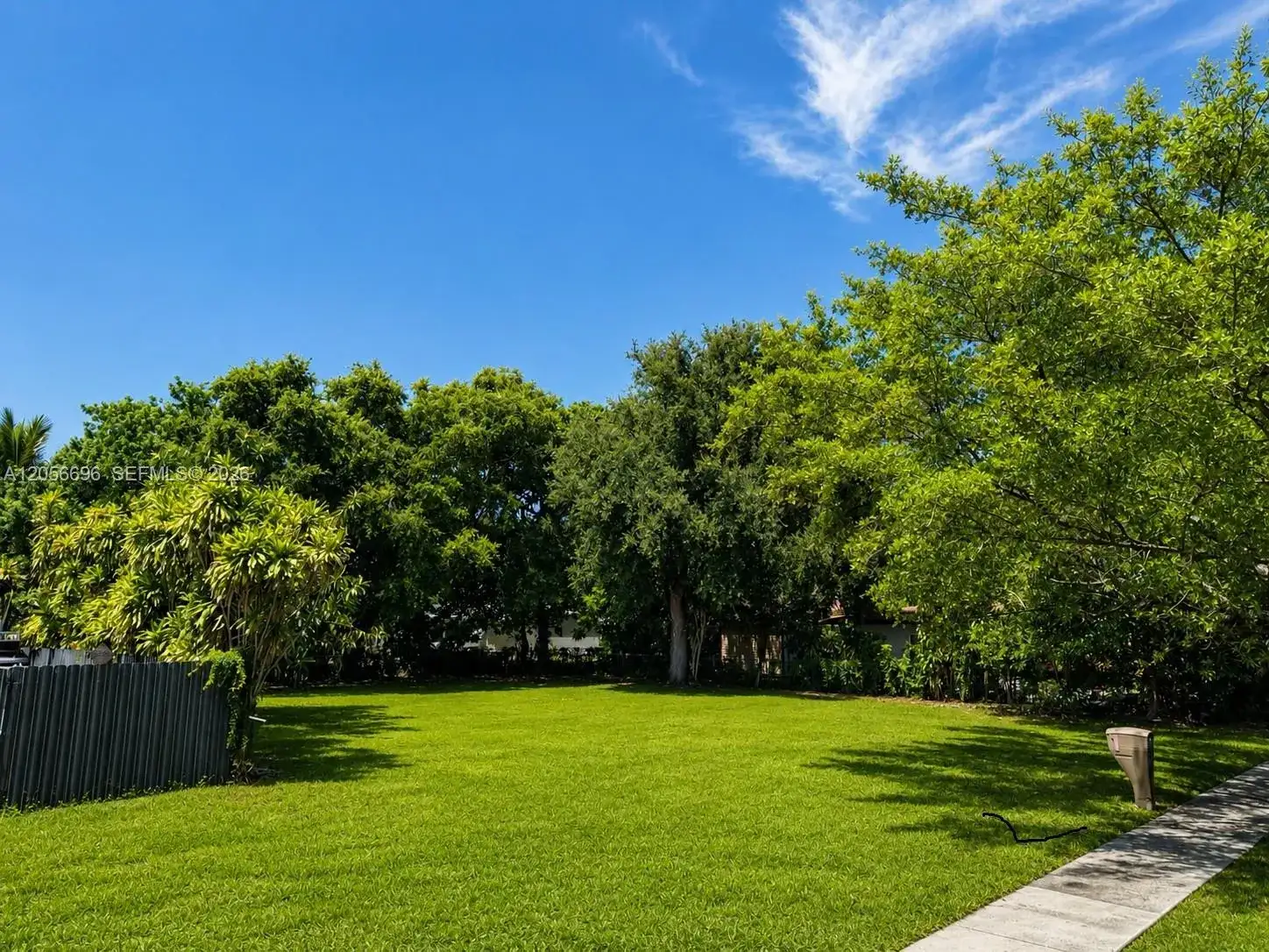 1845 NE 153rd St, North Miami Beach FL 33162 photo 2