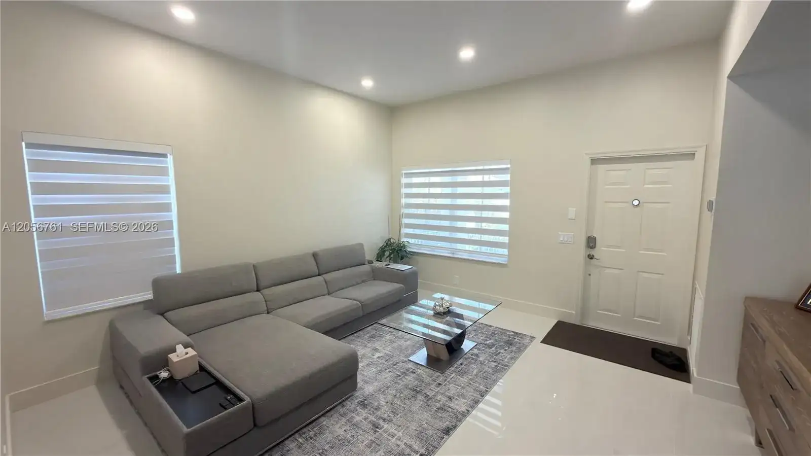 692 Maplewood Ct, Weston FL 33327 photo 2