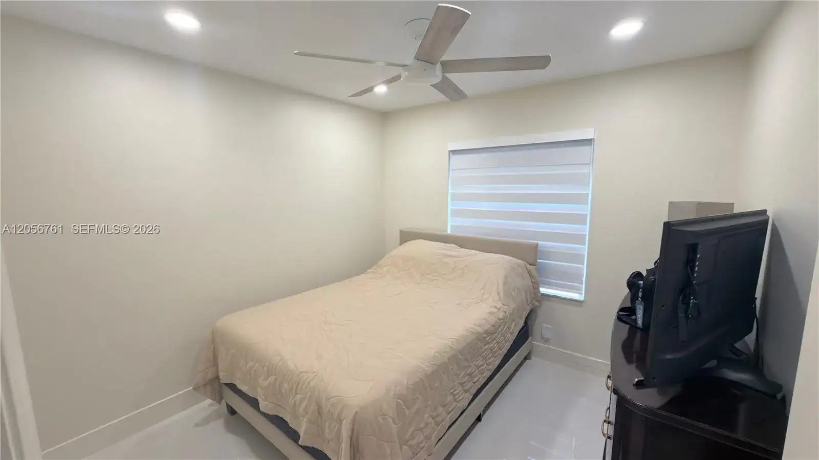 692 Maplewood Ct, Weston FL 33327 photo 5
