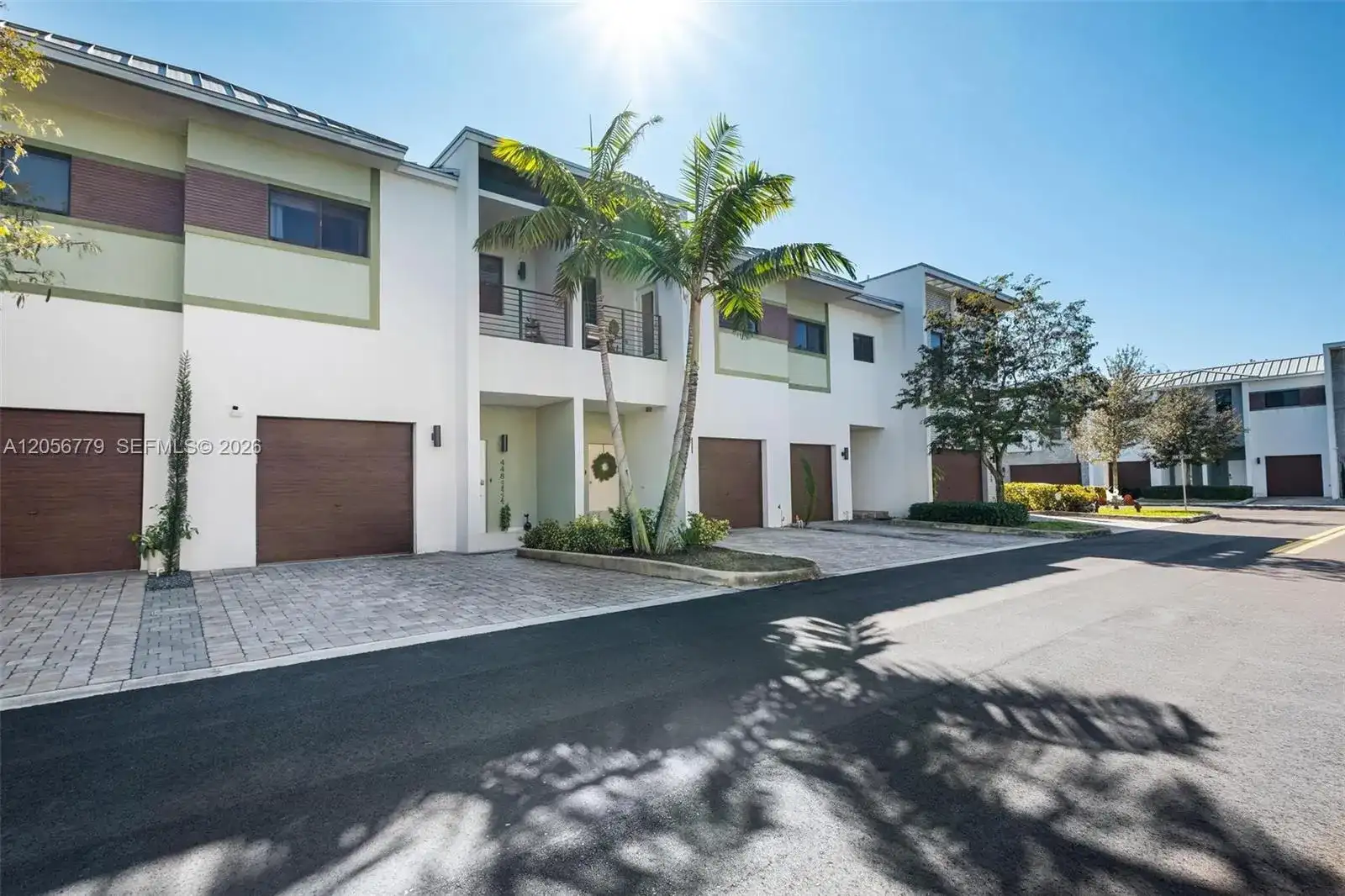 4480 NW 8th Pl, Plantation FL 33317 photo 2