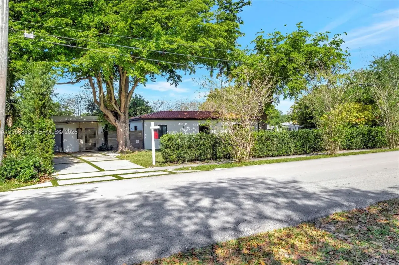 2198 NE 183rd St, North Miami Beach FL 33179 photo 2