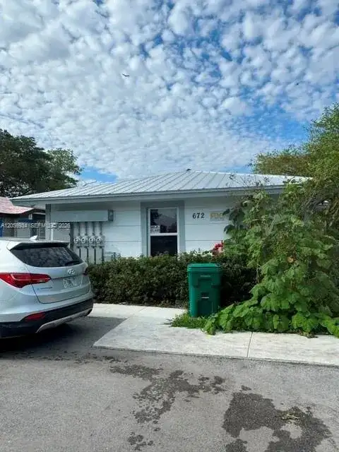 684 NW 14th St, Florida City FL 33034 photo 4