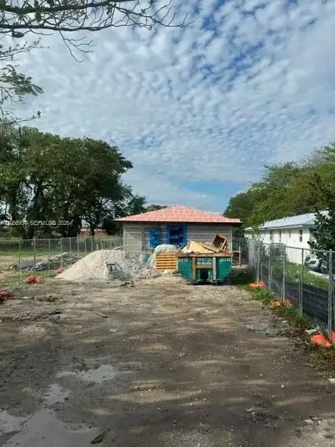 684 NW 14th St, Florida City FL 33034 photo 5