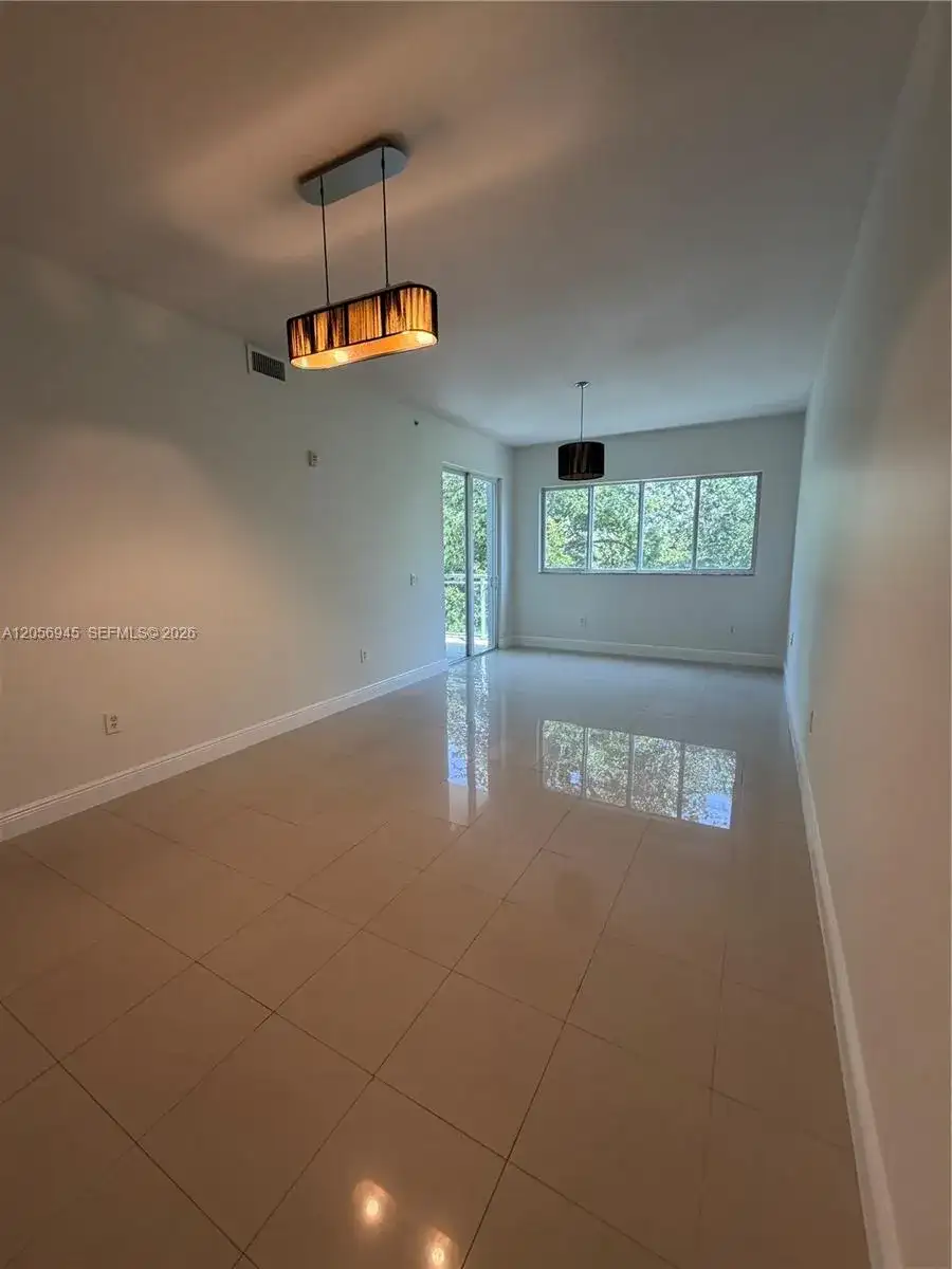 652 NE 63rd St # 404, Miami FL 33138 photo 4