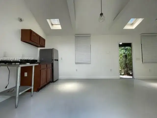 118 NW 24th St, Miami FL 33127 photo 4