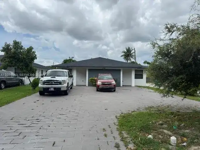 634 NW 12th St, Florida City FL 33034 photo 2
