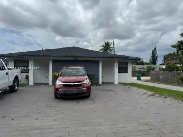 634 NW 12th St, Florida City FL 33034 photo 4