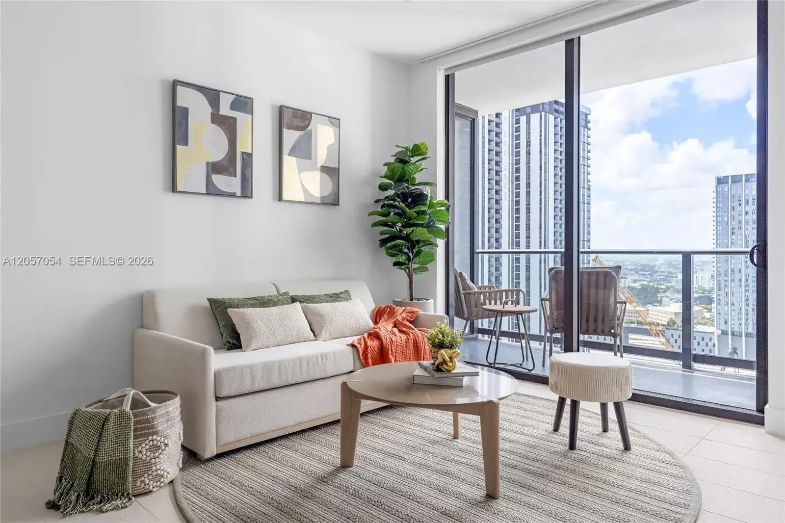 159 NE 6th St # 2704, Miami FL 33132 photo 3