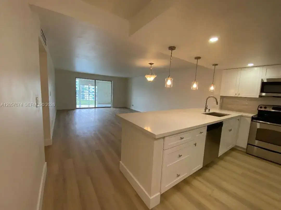401 SE 3rd St # 405, Dania Beach FL 33004 photo 3