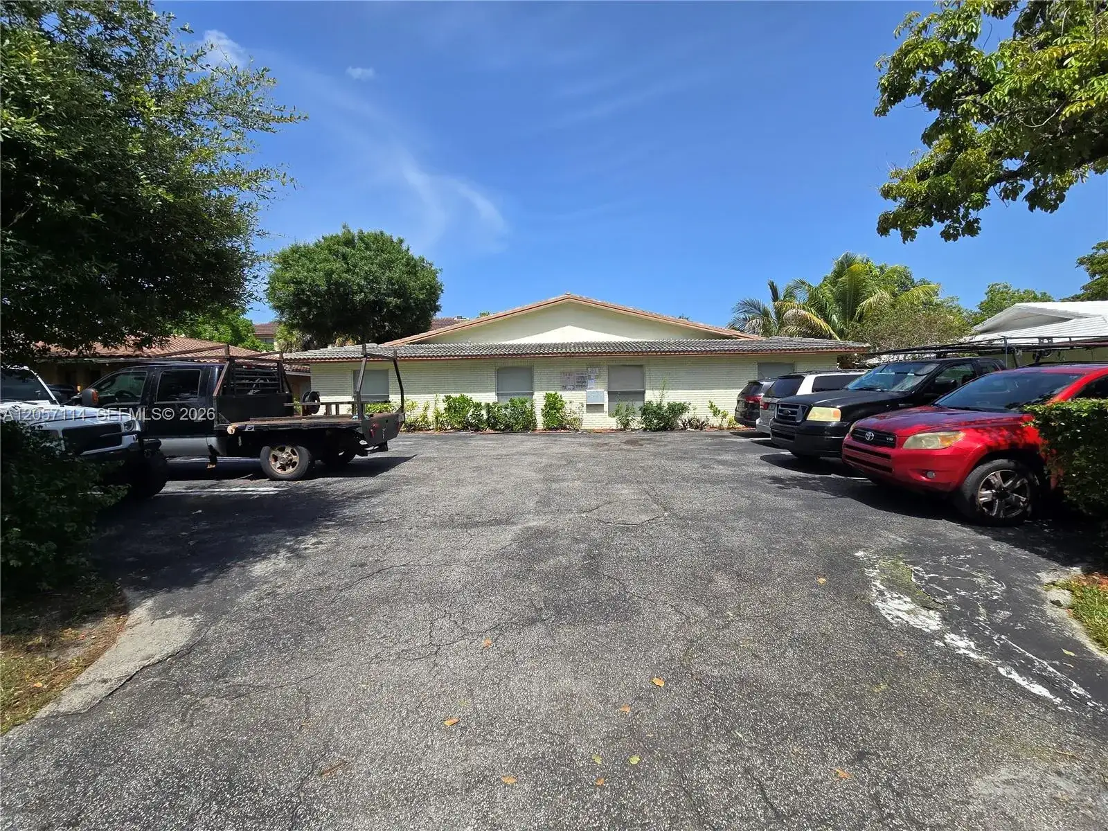 3735 NW 116th Ter, Coral Springs FL 33065 photo 2