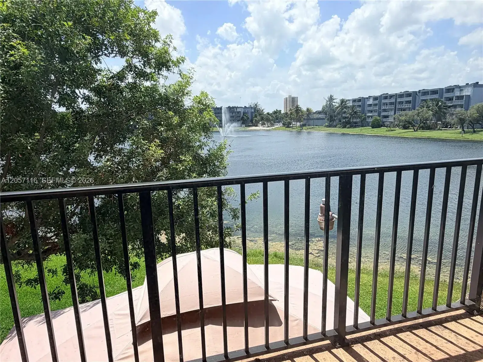 9135 Fontainebleau Blvd # 7, Miami FL 33172 photo 2