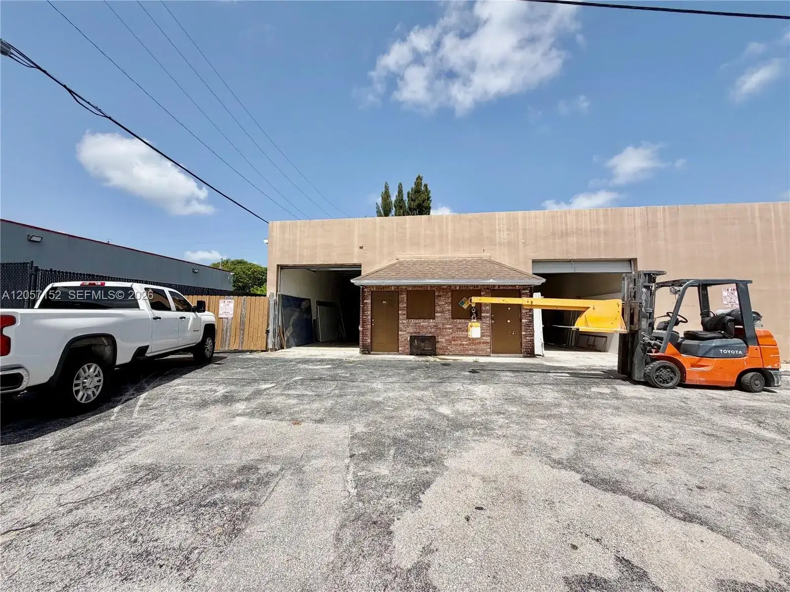 NW 23rd WAY, Oakland Park FL 33311 photo 2