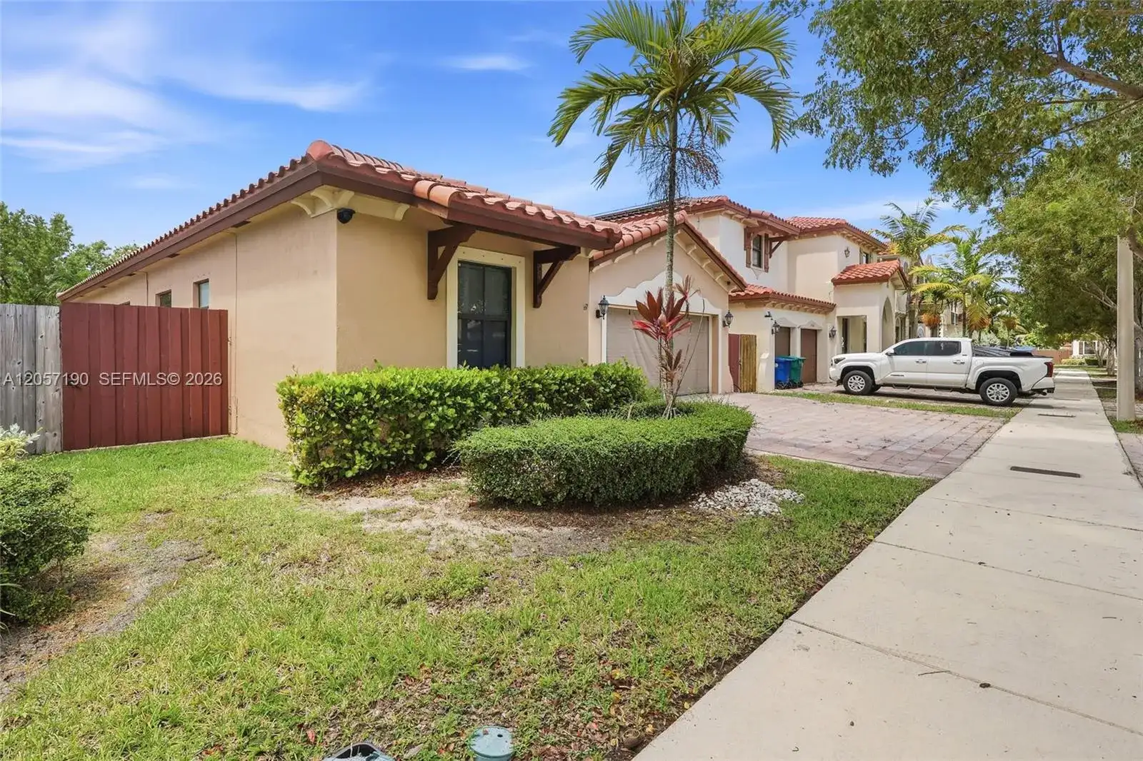 15585 SW 176th Ter, Miami FL 33187 photo 3