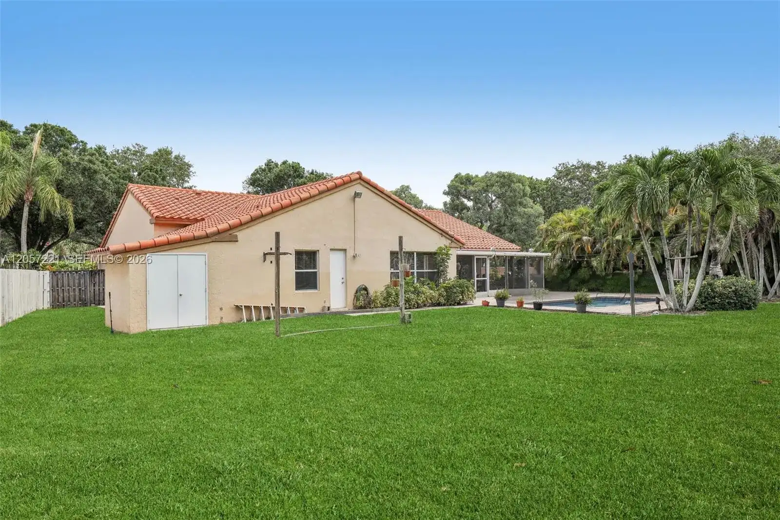 13100 NW 11th Dr, Sunrise FL 33323 photo 2