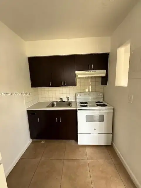 2554 NW 14th St # 3, Fort Lauderdale FL 33311 photo 4