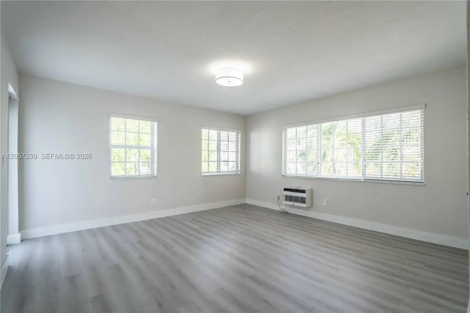 2416 Flamingo Dr # 15, Miami Beach FL 33140 photo 2