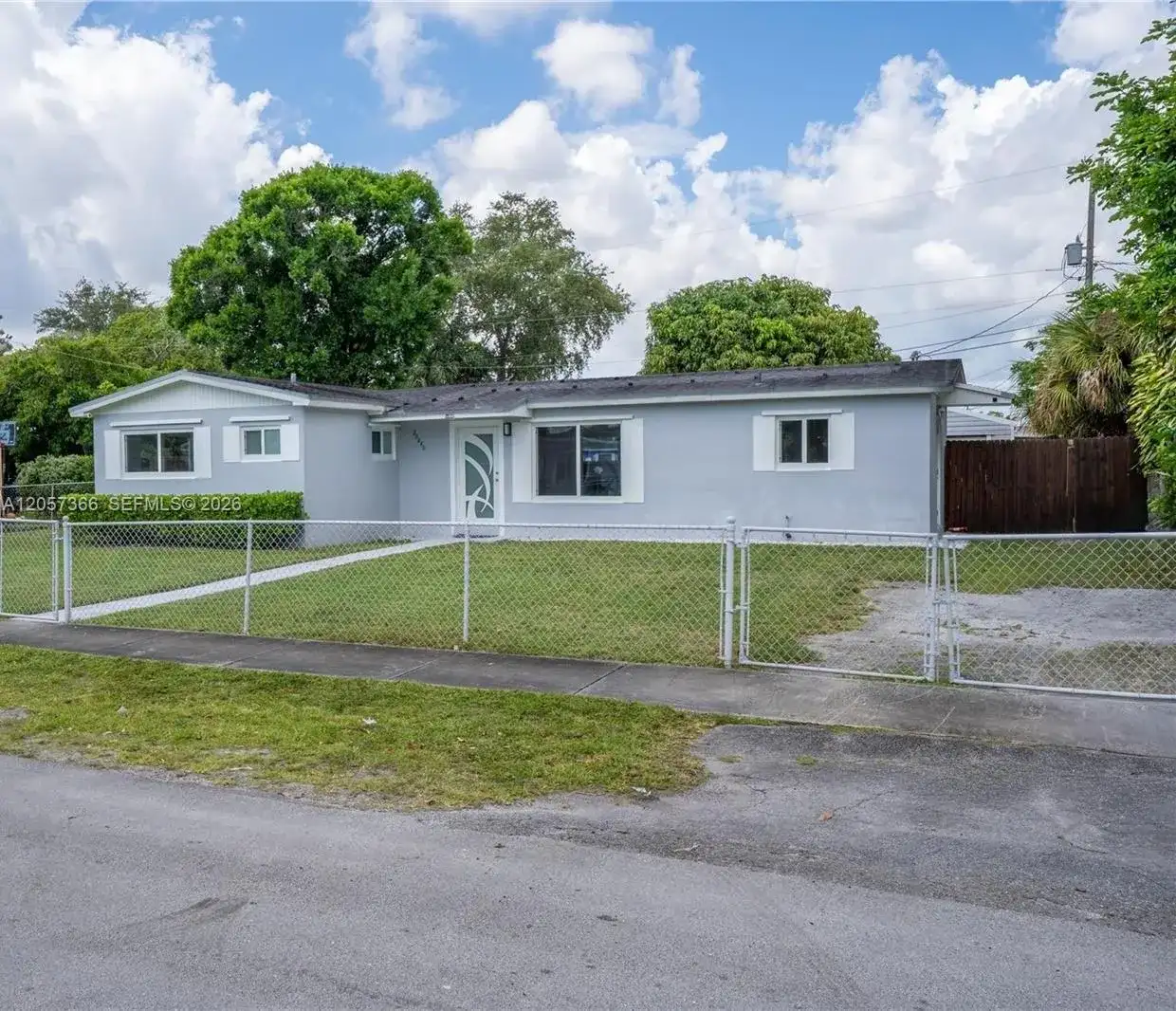 20440 NW 20th ct, Miami Gardens FL 33056 photo 4
