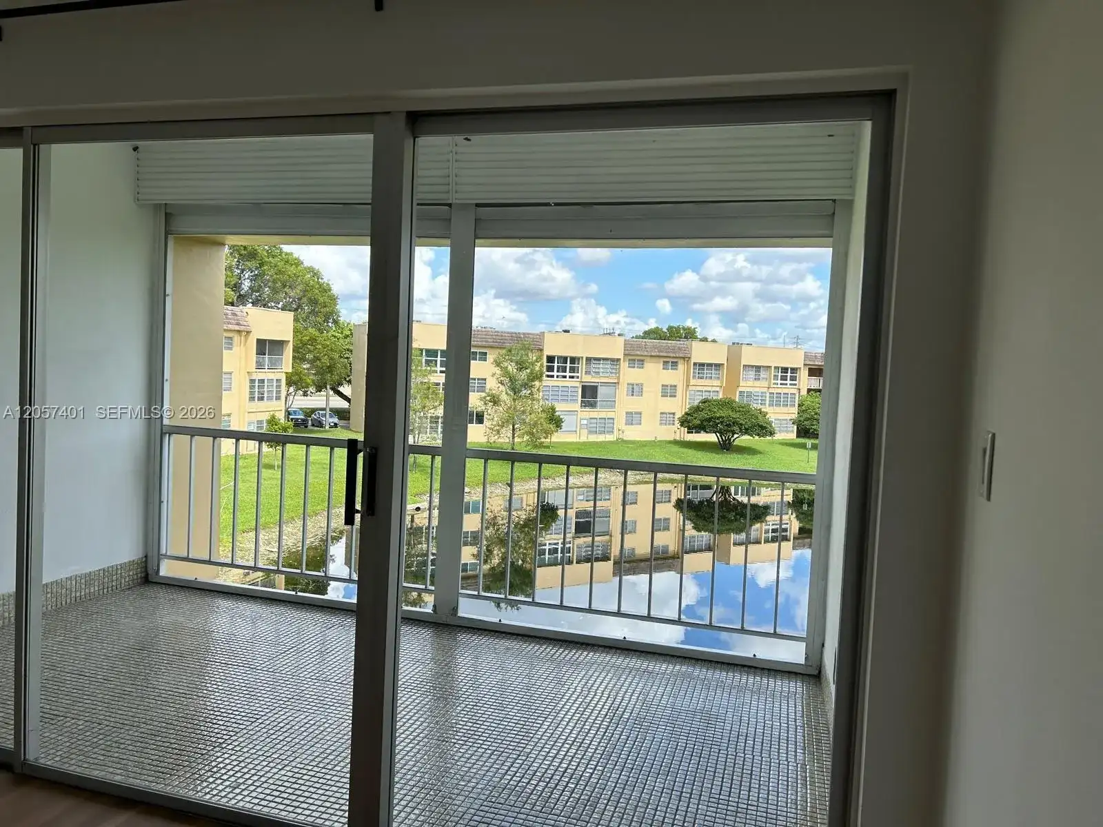 6090 NW 64th Ave # 311, Tamarac FL 33319 photo 3