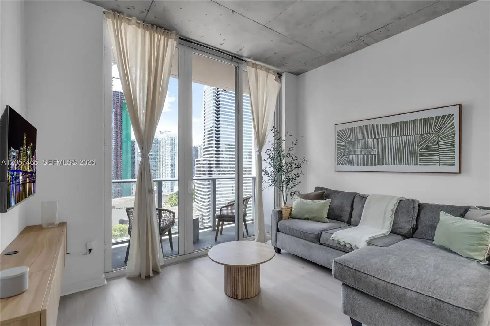 151 SE 1st St # 2109, Miami FL 33131 photo 2