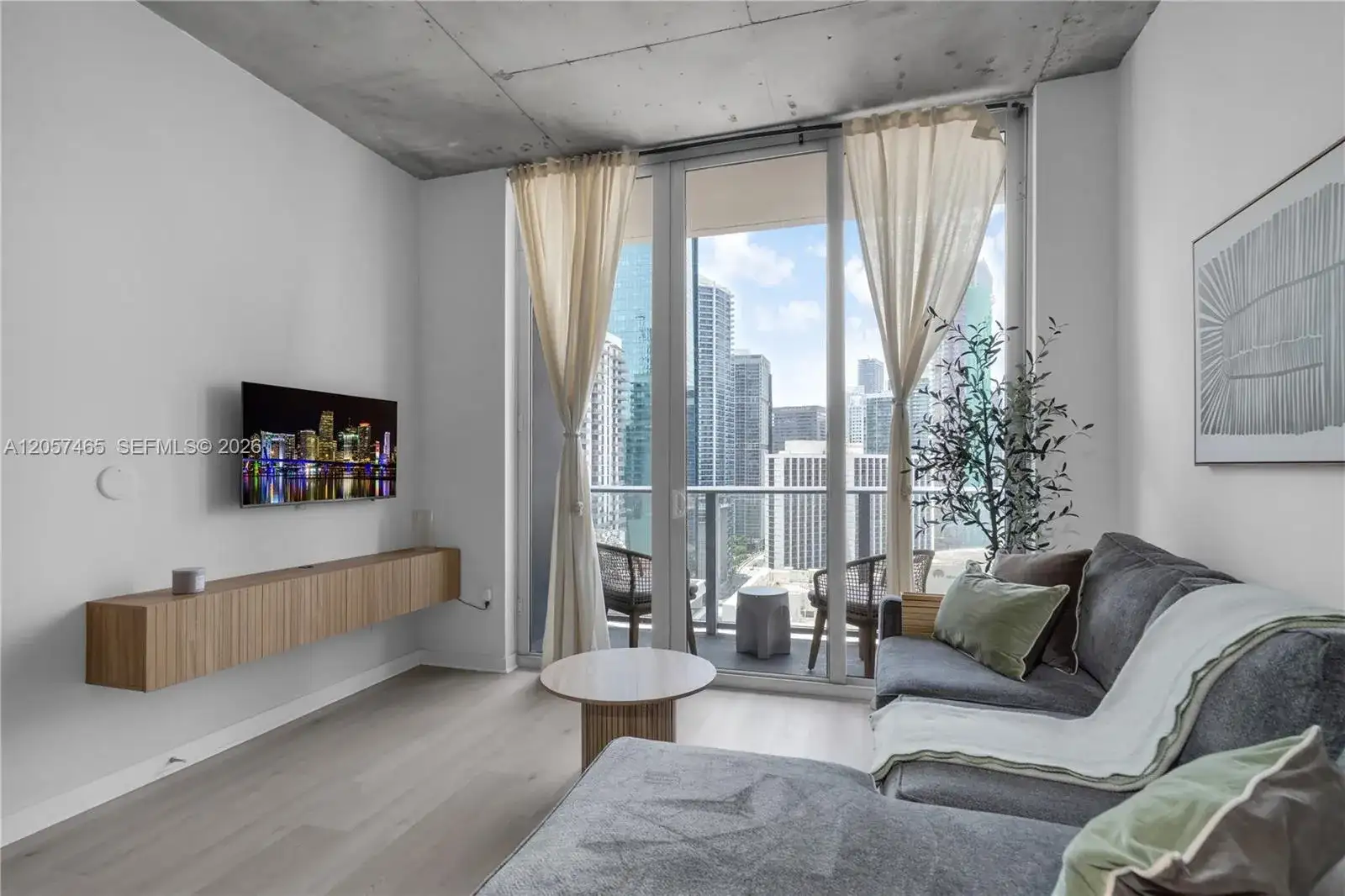 151 SE 1st St # 2109, Miami FL 33131 photo 3