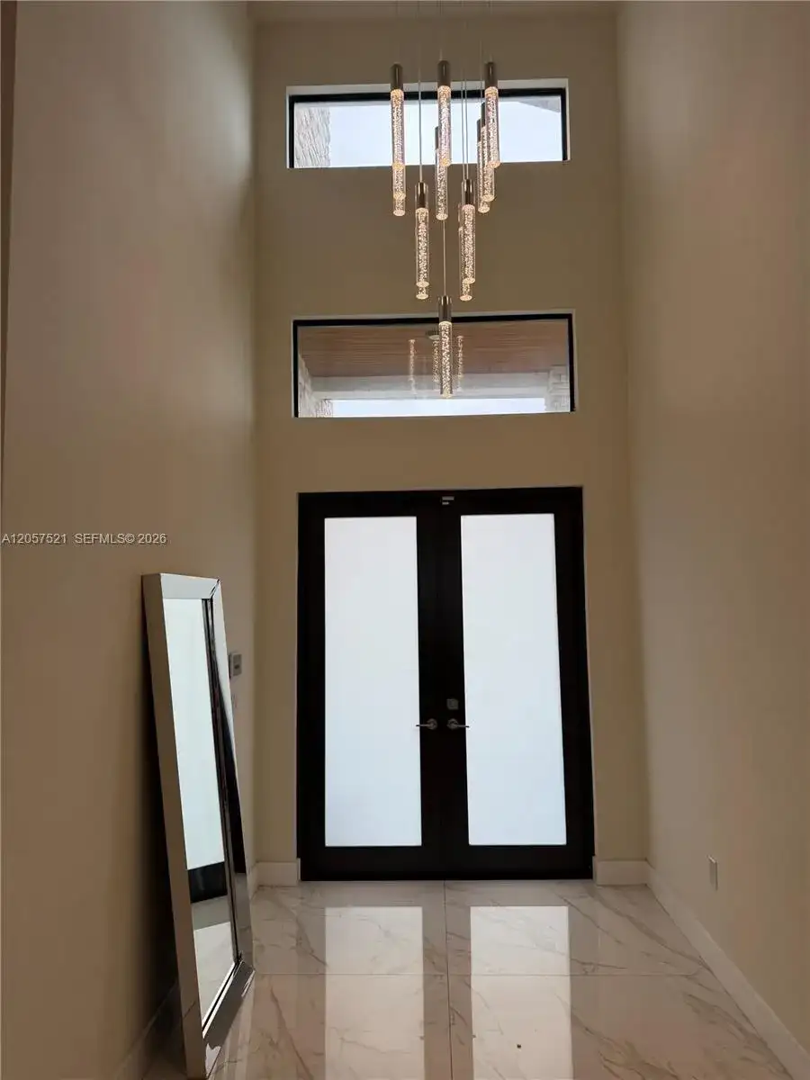 10218 NW 76th Ter, Doral FL 33178 photo 3