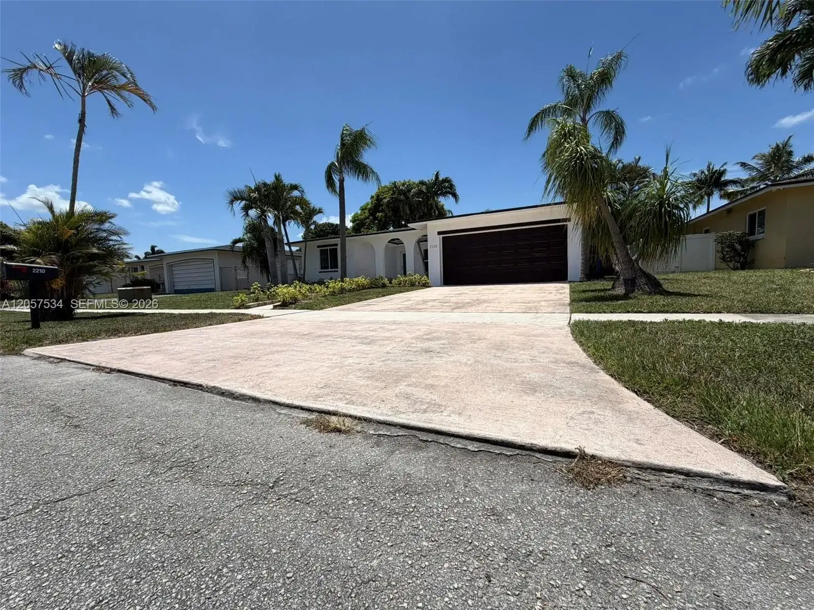 2210 NW 93rd Ave, Pembroke Pines FL 33024 photo 2