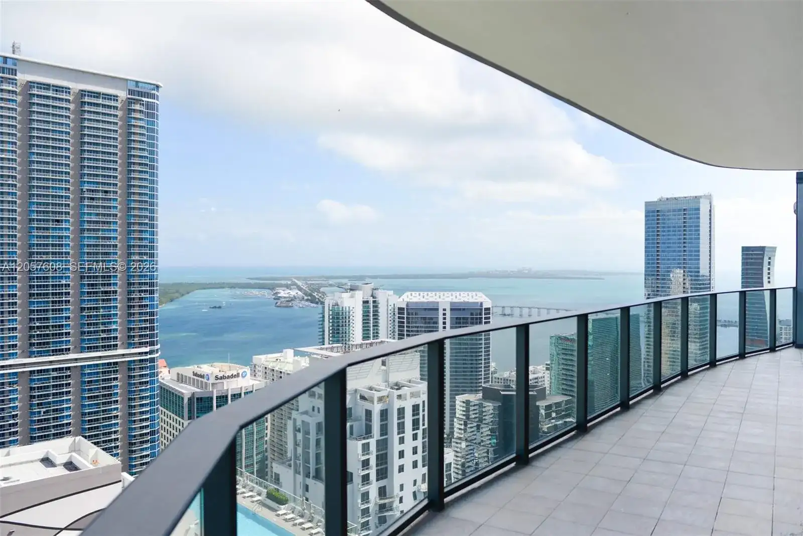 1000 Brickell Plaza, Miami FL 33131 photo 4
