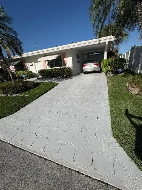 5405 NW 23rd Ter, Tamarac FL 33309 photo 4