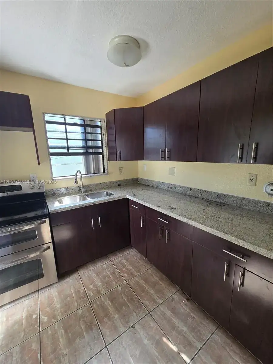 311 NW 97th St # 311, Miami FL 33150 photo 3