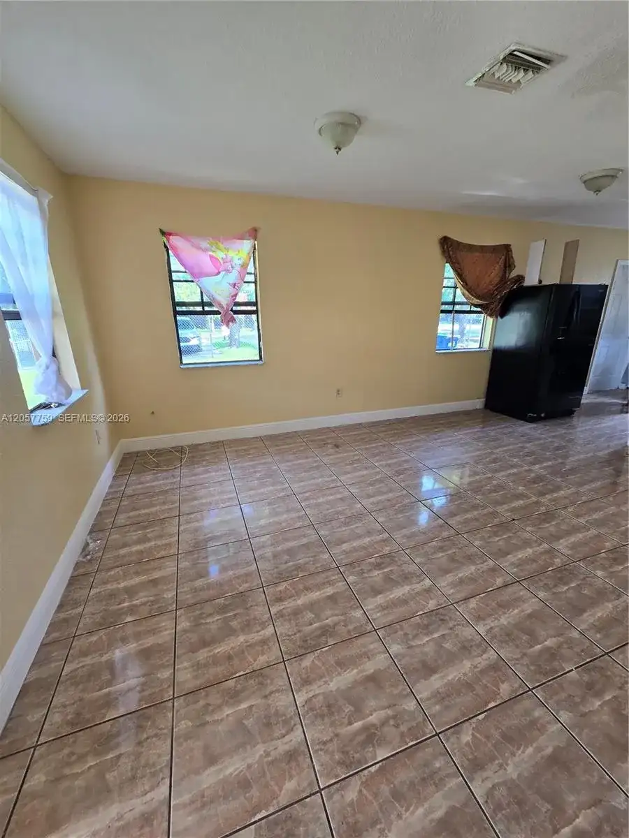 311 NW 97th St # 311, Miami FL 33150 photo 4