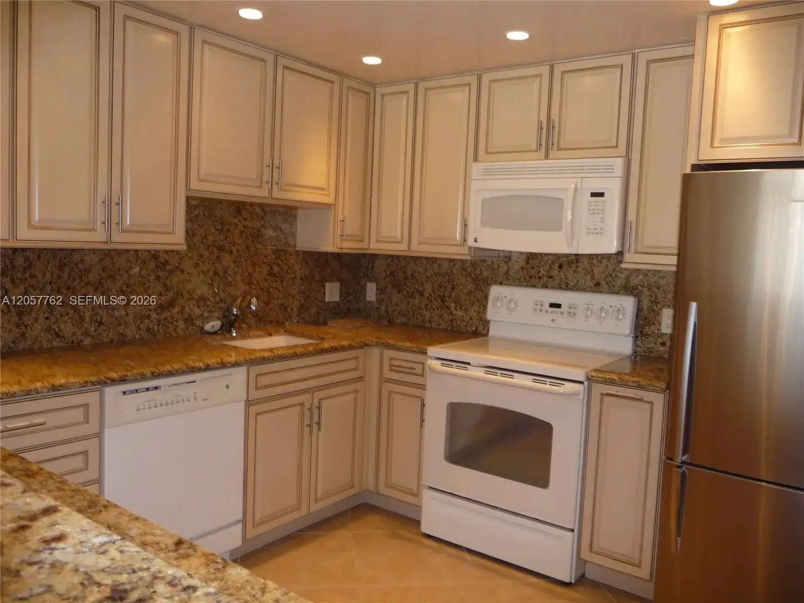 18071 Biscayne Blvd # 603, Aventura FL 33160 photo 3