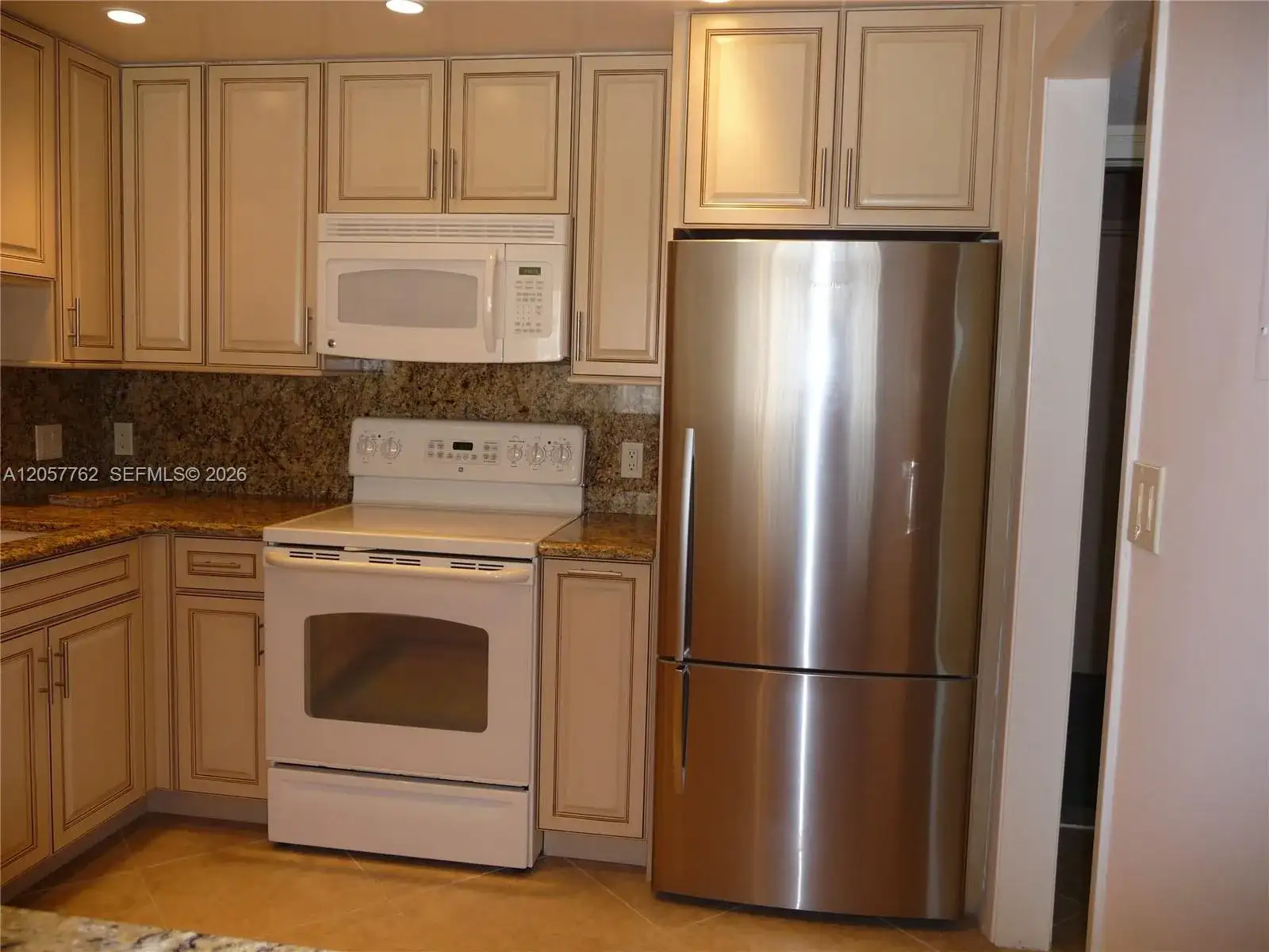 18071 Biscayne Blvd # 603, Aventura FL 33160 photo 4