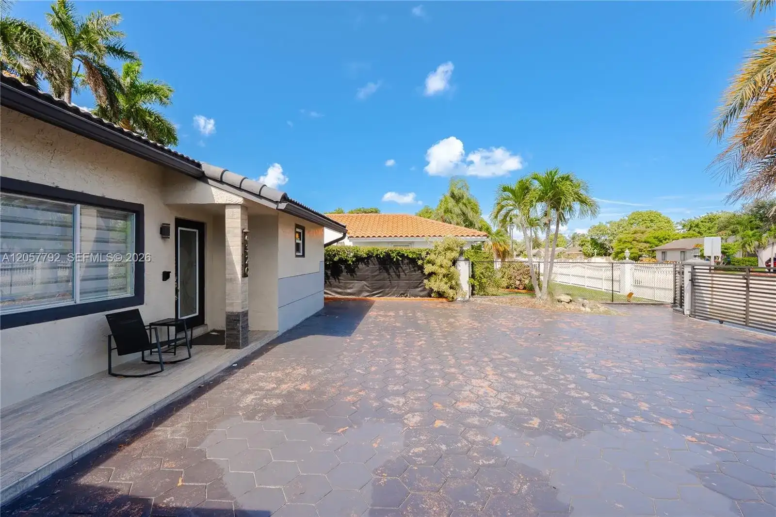 6320 NW 199th St, Hialeah FL 33015 photo 4