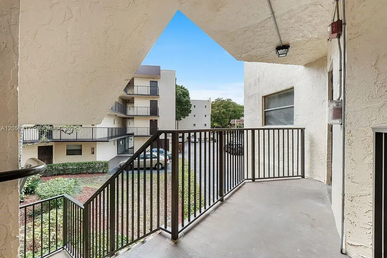 6655 W Broward Blvd # 200, Plantation FL 33317 photo 3